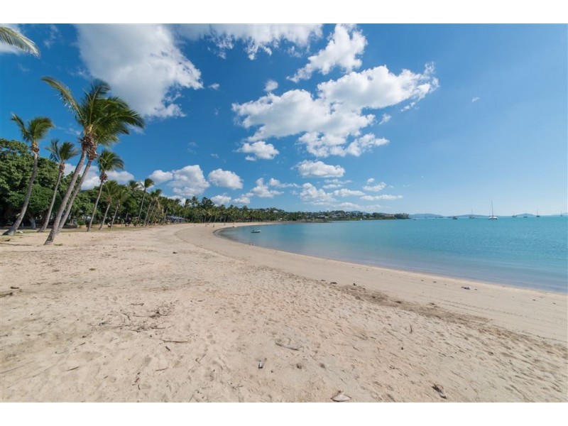 42 Mt Whitsunday Drive, Airlie Beach QLD 4802