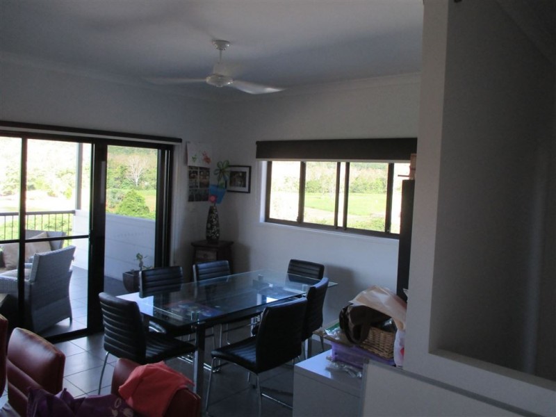 6 Parker Road, Cannonvale QLD 4802