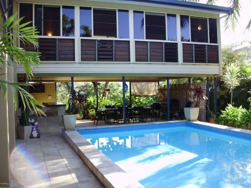 8 Woomerah Avenue, Cannonvale QLD 4802