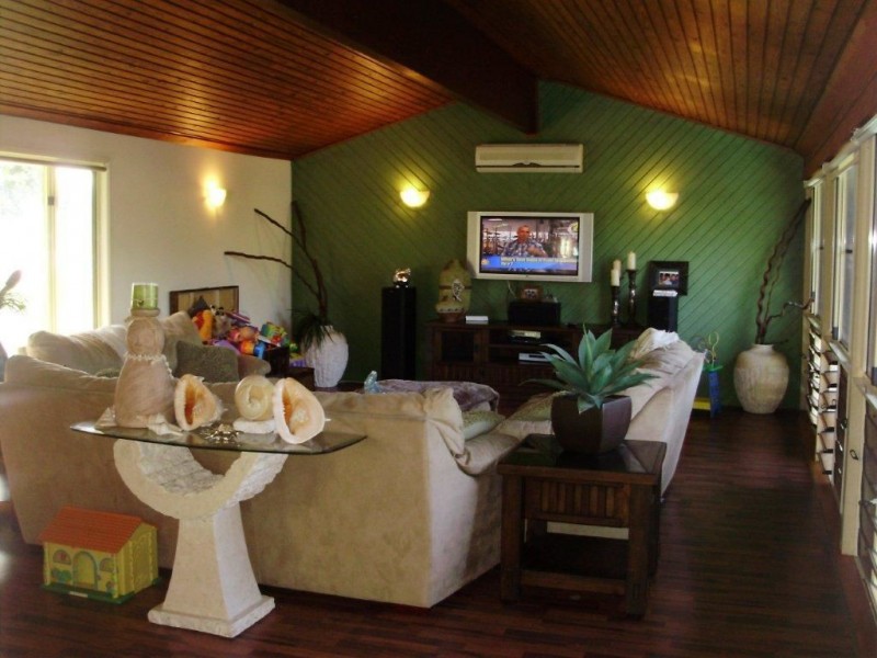 8 Woomerah Avenue, Cannonvale QLD 4802