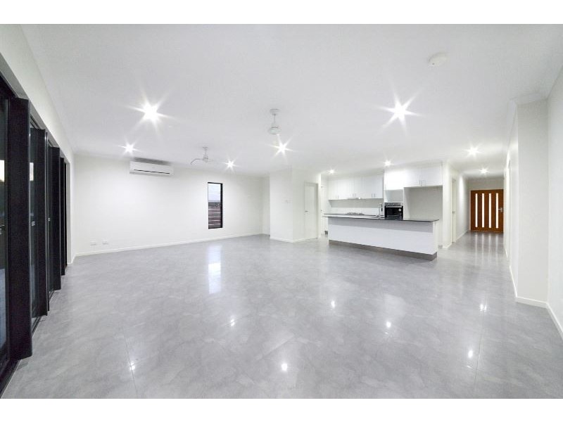 34 Twin Creek Court, Cannonvale QLD 4802