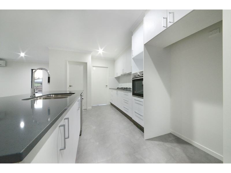 34 Twin Creek Court, Cannonvale QLD 4802