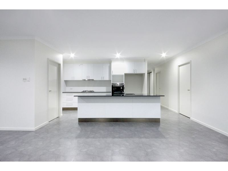 34 Twin Creek Court, Cannonvale QLD 4802