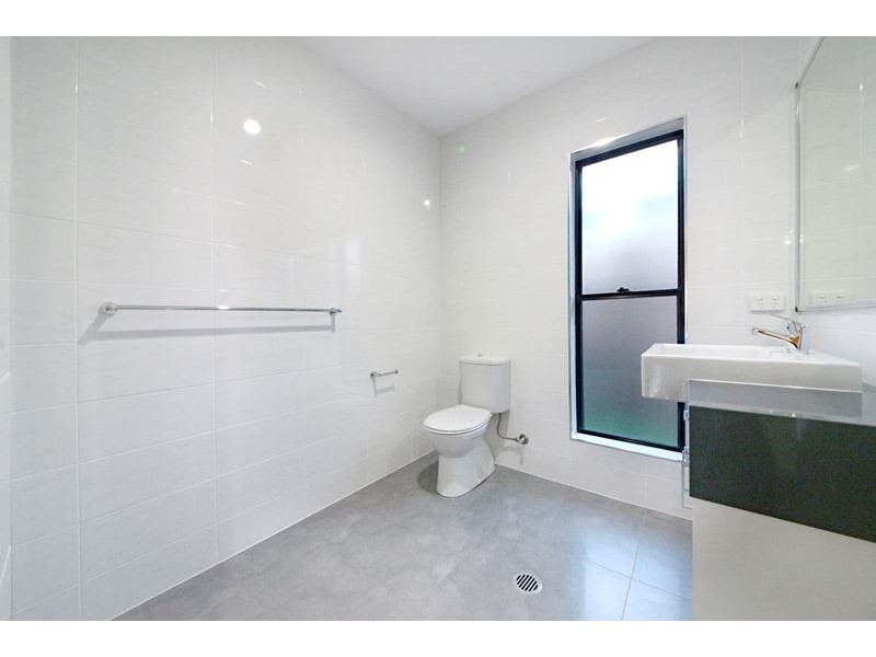 34 Twin Creek Court, Cannonvale QLD 4802