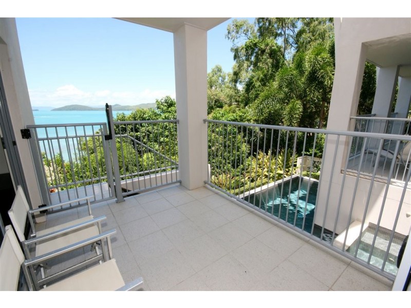 41 Harbour Avenue, Shute Harbour QLD 4802