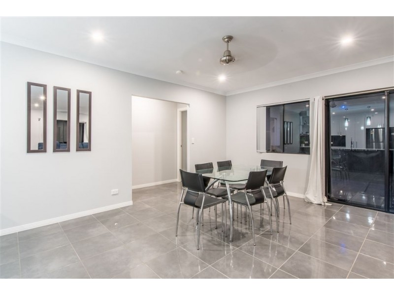 15 Corrimandle Grove, Cannonvale QLD 4802