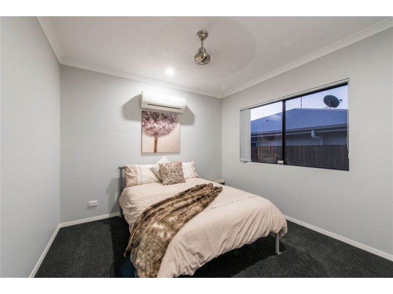 15 Corrimandle Grove, Cannonvale QLD 4802