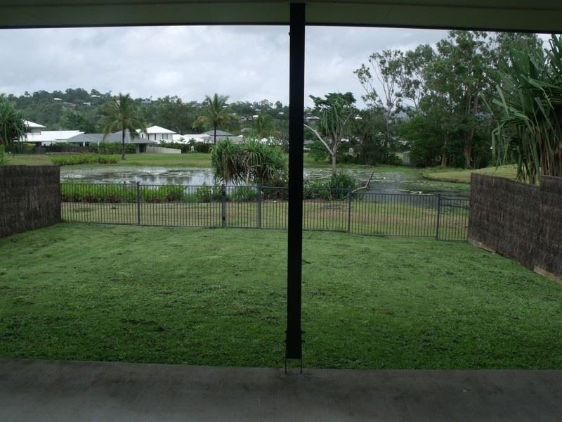 50 Valley Drive, Cannonvale QLD 4802