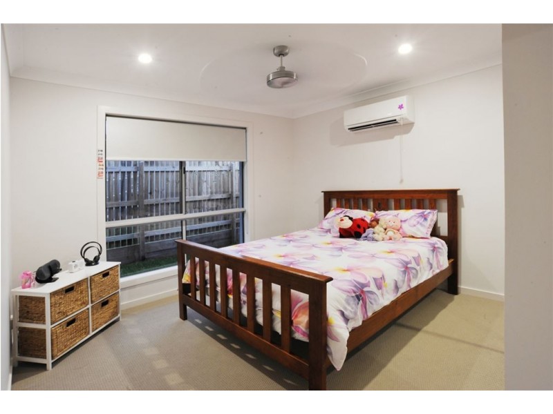 33 Endeavour Circuit, Cannonvale QLD 4802