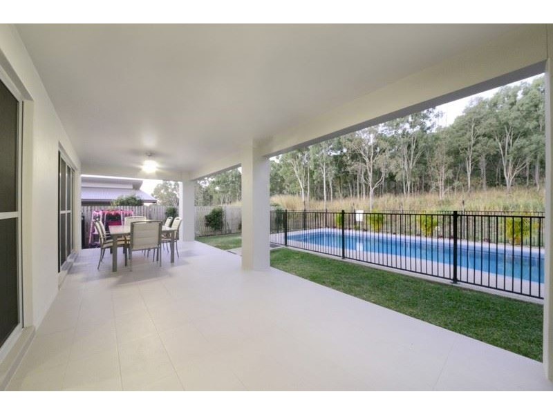 33 Endeavour Circuit, Cannonvale QLD 4802