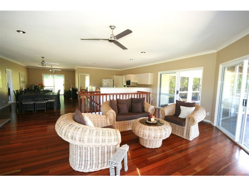 776 Conway Road, Preston QLD 4800