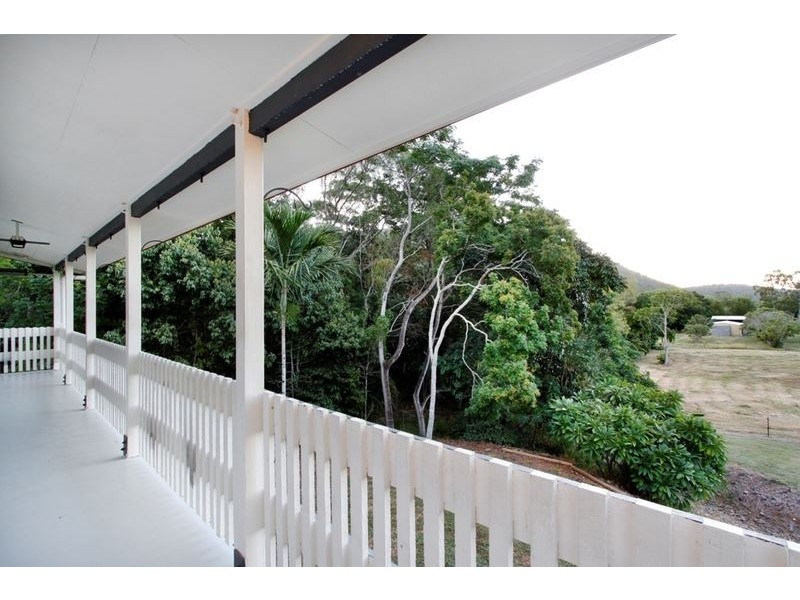 65 Jasinique Drive, Flametree QLD 4802