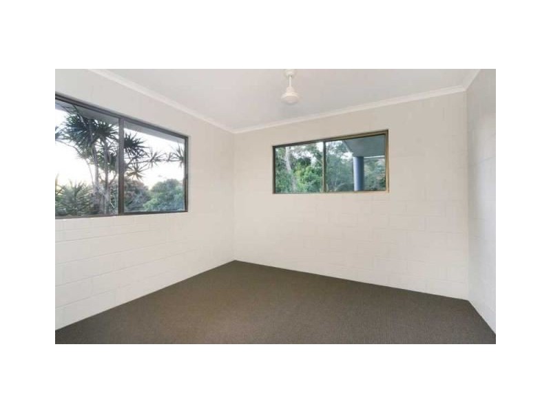 65 Jasinique Drive, Flametree QLD 4802