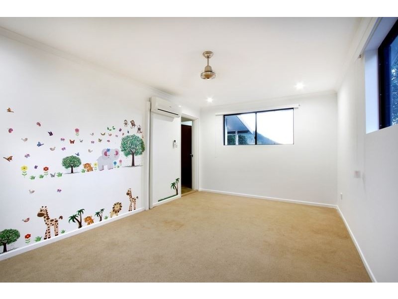 65 Jasinique Drive, Flametree QLD 4802