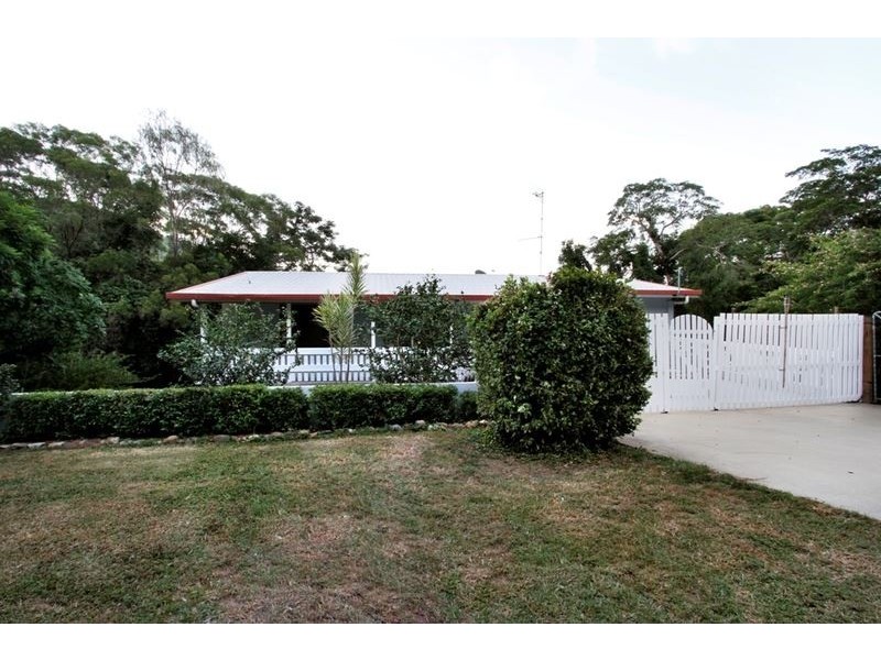 65 Jasinique Drive, Flametree QLD 4802