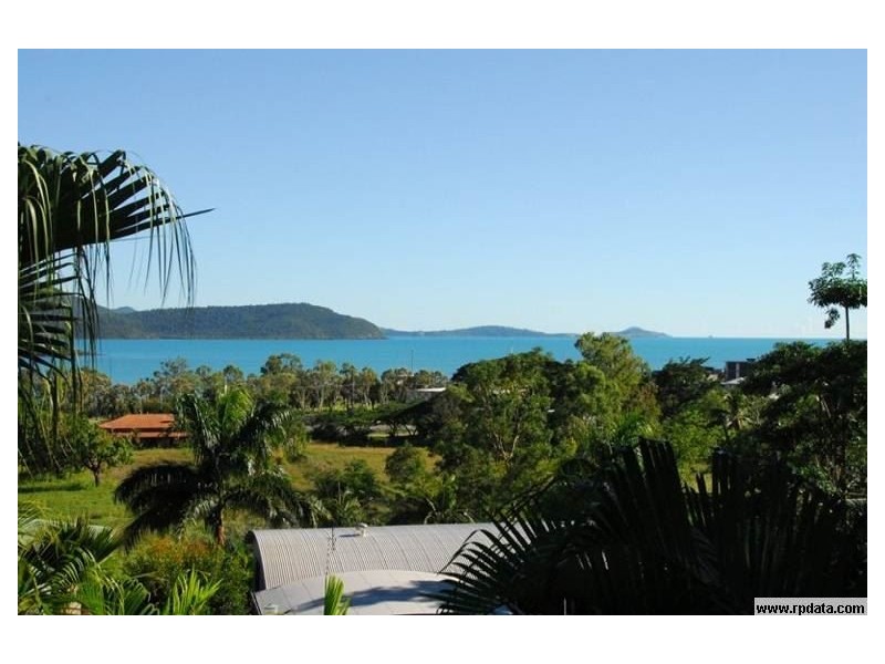 35 Jones Road, Cannonvale QLD 4802