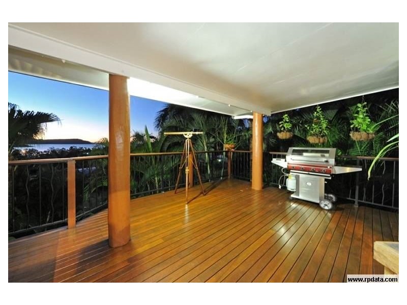 35 Jones Road, Cannonvale QLD 4802