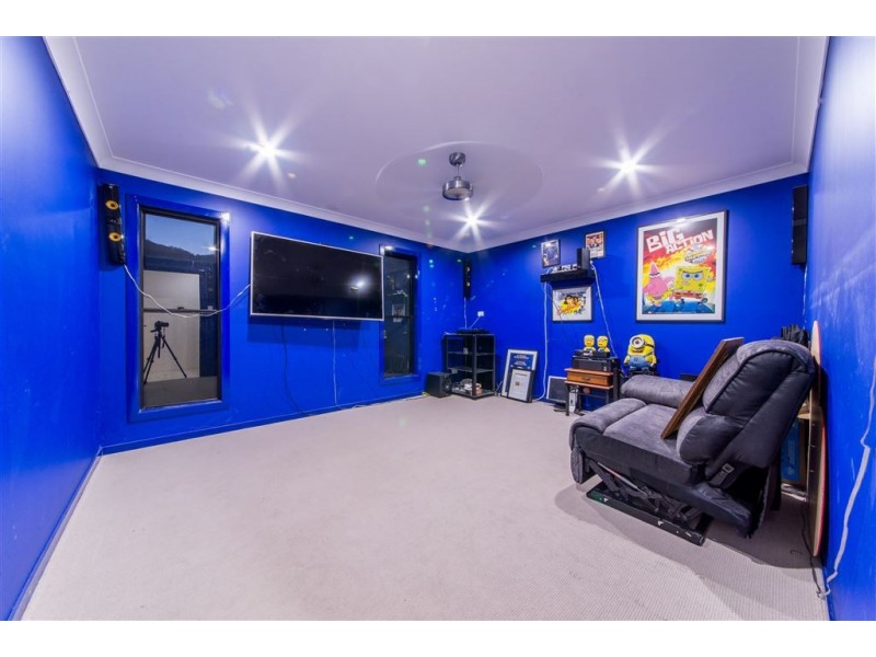 63 Endeavour Circuit, Cannonvale QLD 4802