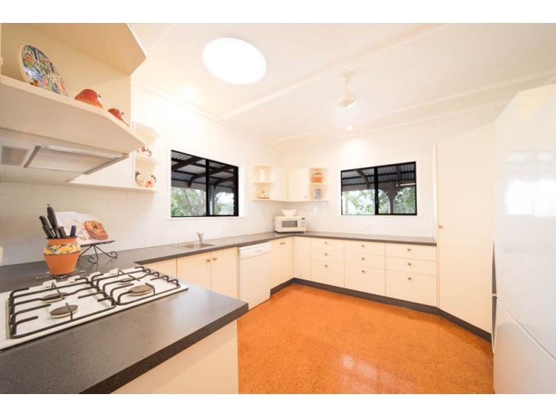 107 Conway Road, Preston QLD 4800