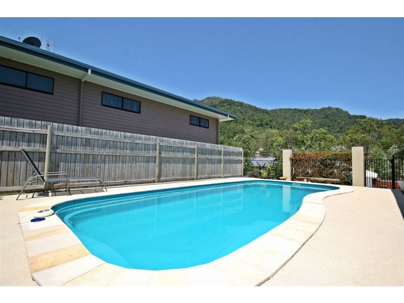 15 Jonquill Court, Cannonvale QLD 4802