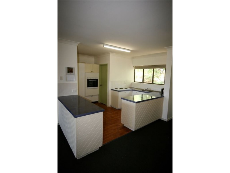 105/2 Eshelby Drive, Cannonvale QLD 4802