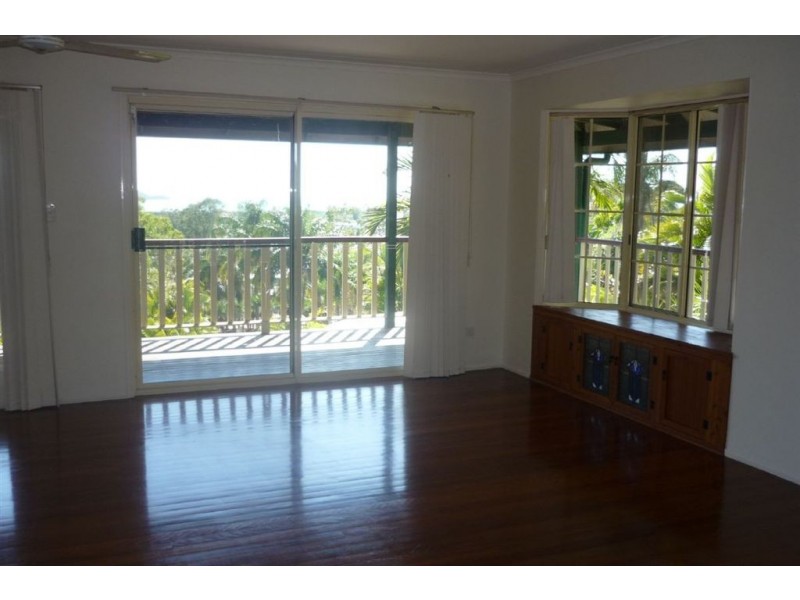 8 Hamilton Avenue, Cannonvale QLD 4802