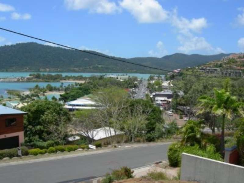 1/36 Airlie Crescent, Airlie Beach QLD 4802