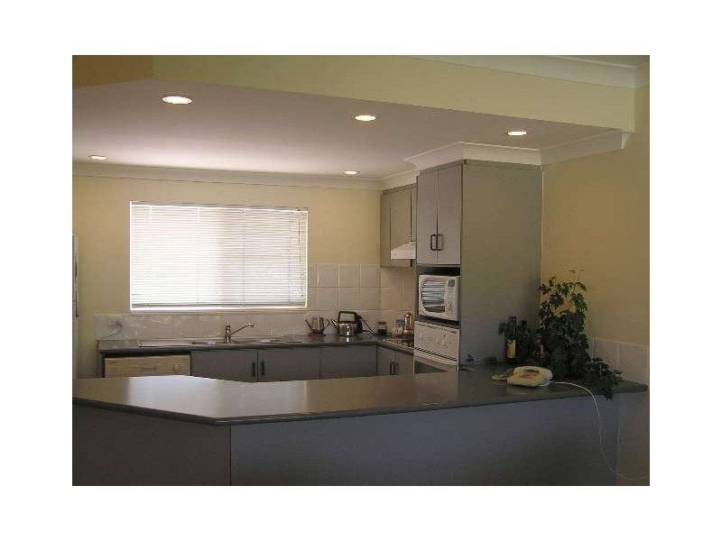 3/24 Pandanus Drive, Cannonvale QLD 4802