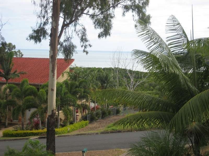 3 Alice Court, Cannonvale QLD 4802