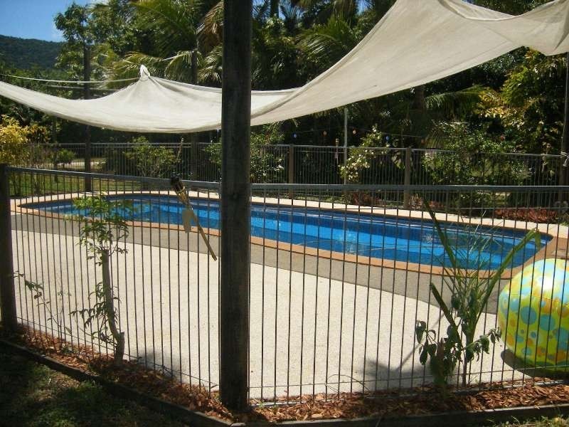 5 Jasinique Drive, Flametree QLD 4802