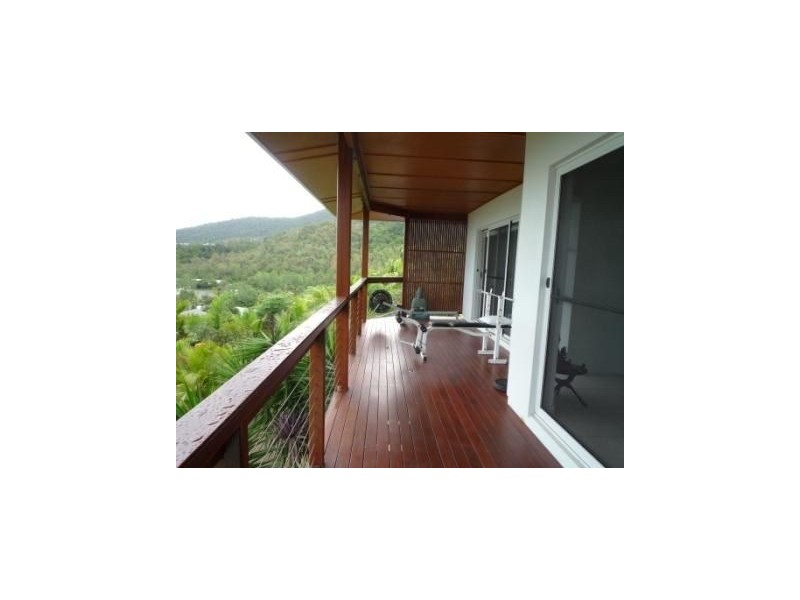 25 Country Road, Cannonvale QLD 4802