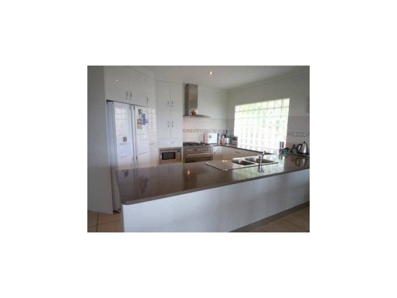 25 Country Road, Cannonvale QLD 4802