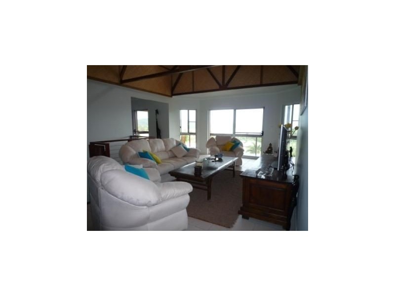 25 Country Road, Cannonvale QLD 4802