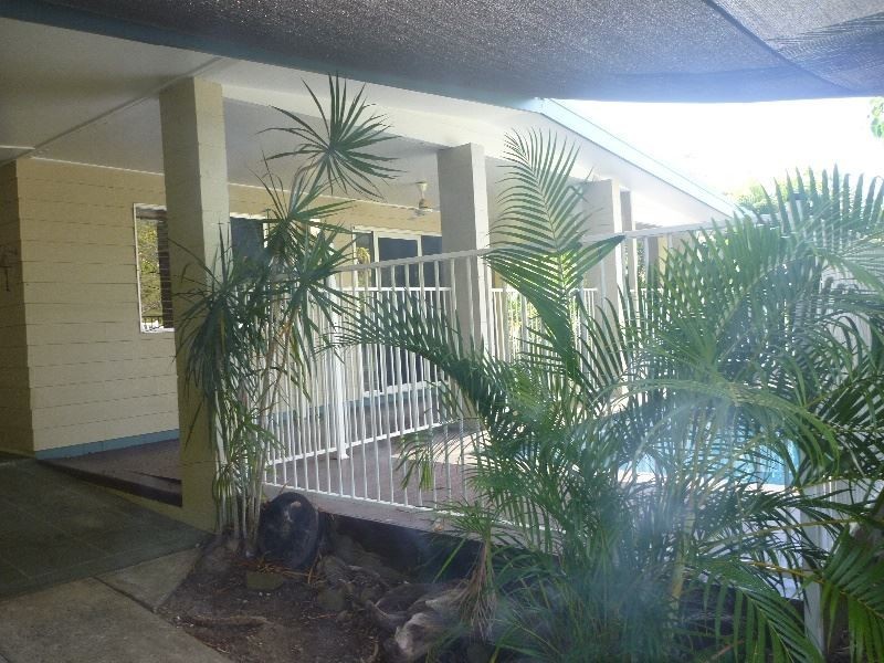 12 Manooka Drive, Cannonvale QLD 4802