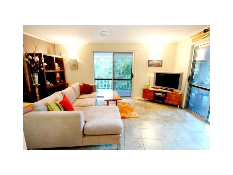 12 Manooka Drive, Cannonvale QLD 4802