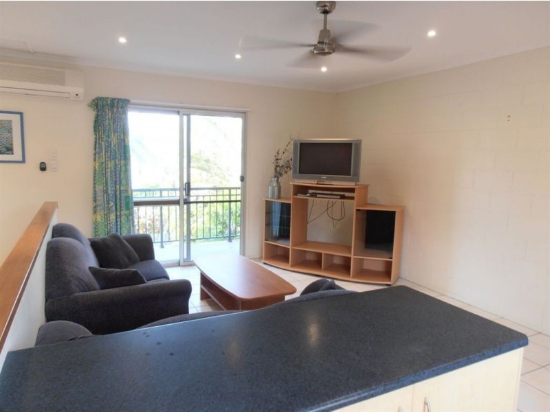 4/1 Pleasant Drive, Cannonvale QLD 4802