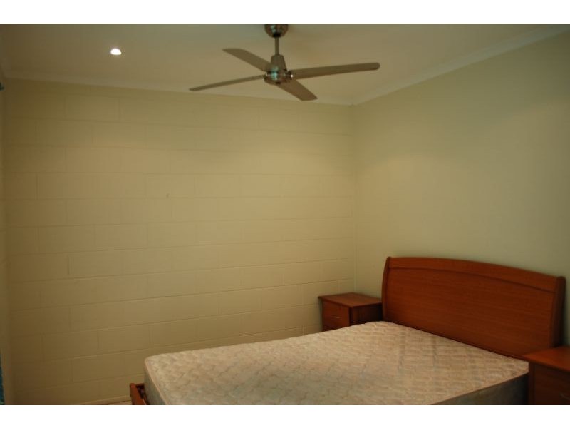 4/1 Pleasant Drive, Cannonvale QLD 4802