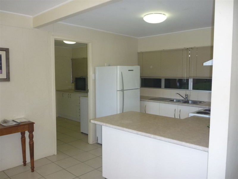 2/36 Airlie Crescent, Airlie Beach QLD 4802