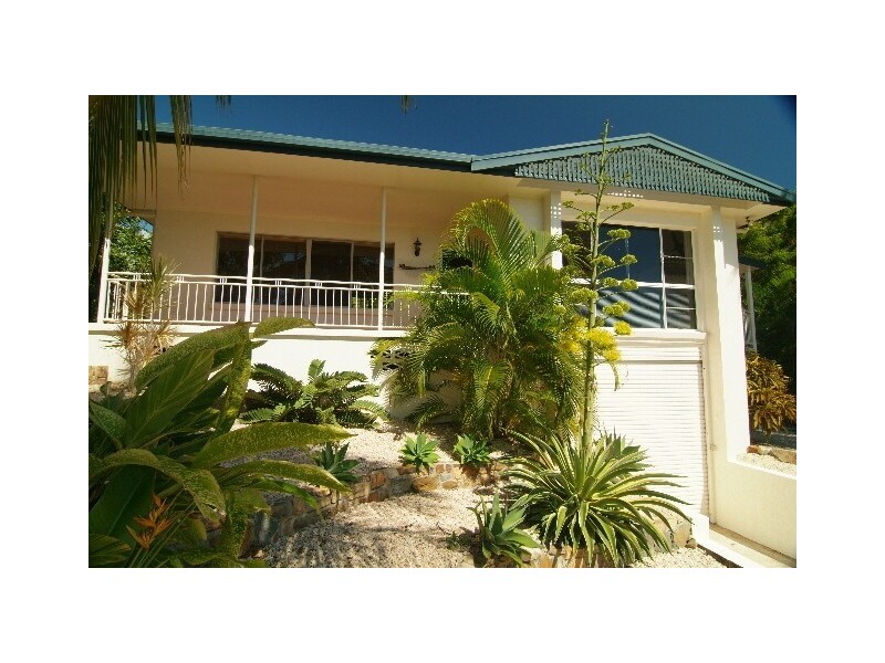 14 Passage Avenue, Shute Harbour QLD 4802