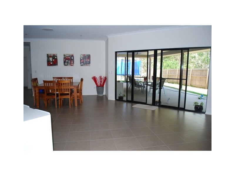 27 Armada Crescent, Jubilee Pocket QLD 4802