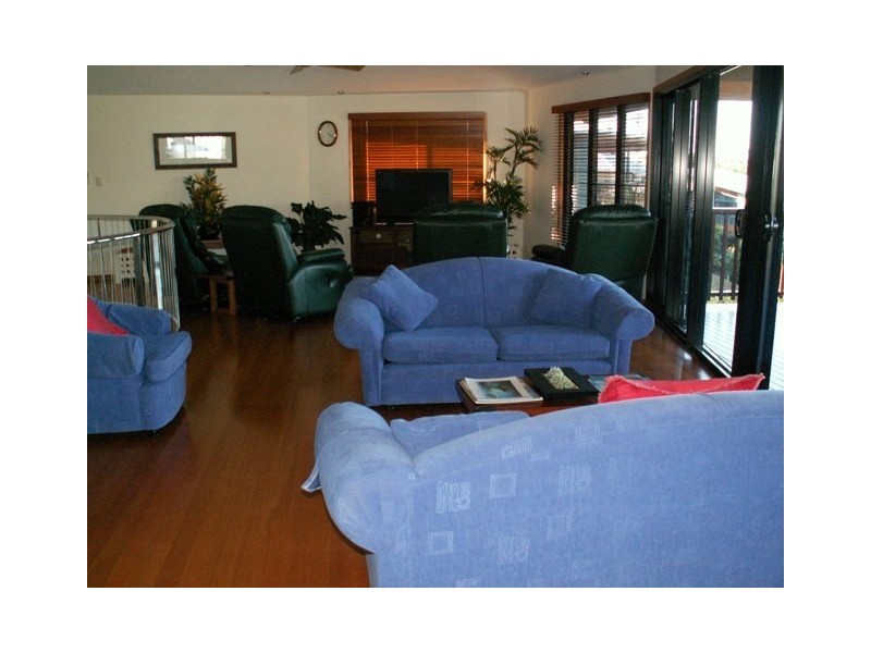 15 Nara Ave, Airlie Beach QLD 4802