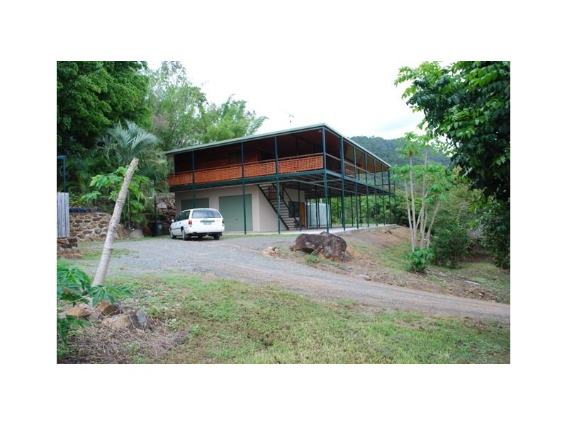 423 Paluma Road, Cannonvale QLD 4802