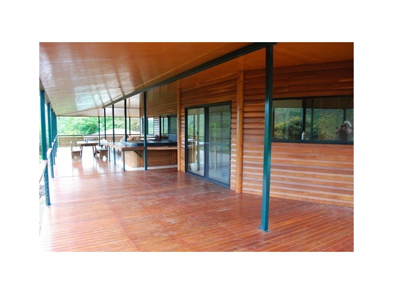 423 Paluma Road, Cannonvale QLD 4802