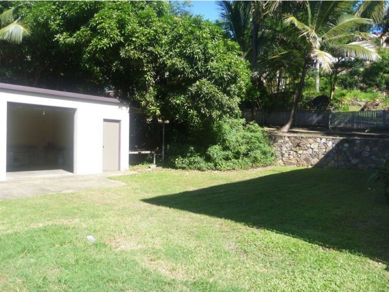 2/23 Manooka Drive, Cannonvale QLD 4802