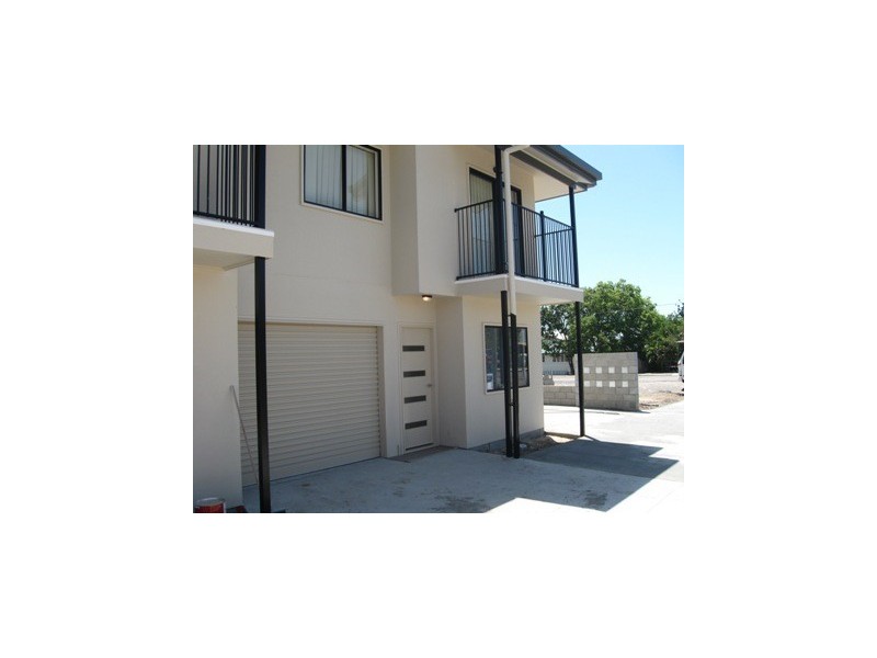 4/34 Poole Street, Bowen QLD 4805