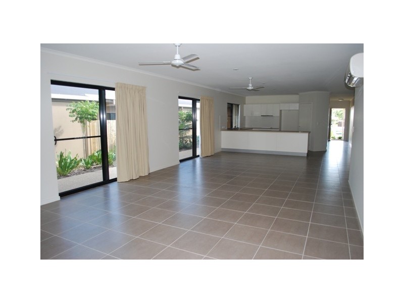 88 Abel Road, Cannonvale QLD 4802