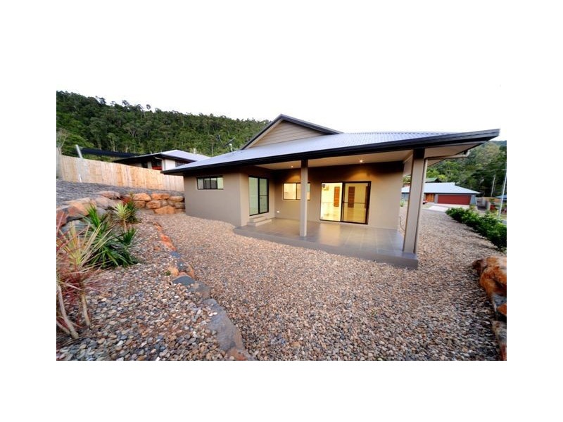 55 Jones Road, Cannonvale QLD 4802