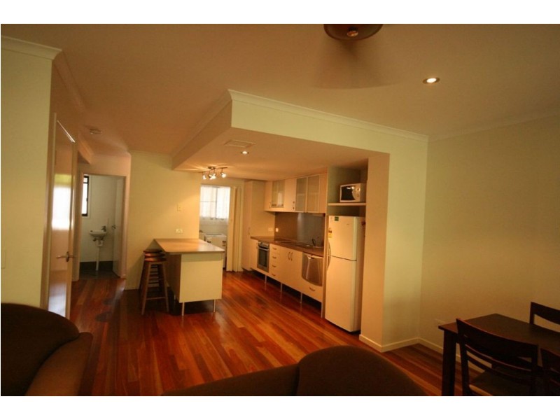 4/3 Seaview Drive, Airlie Beach QLD 4802