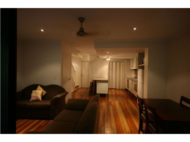 4/3 Seaview Drive, Airlie Beach QLD 4802