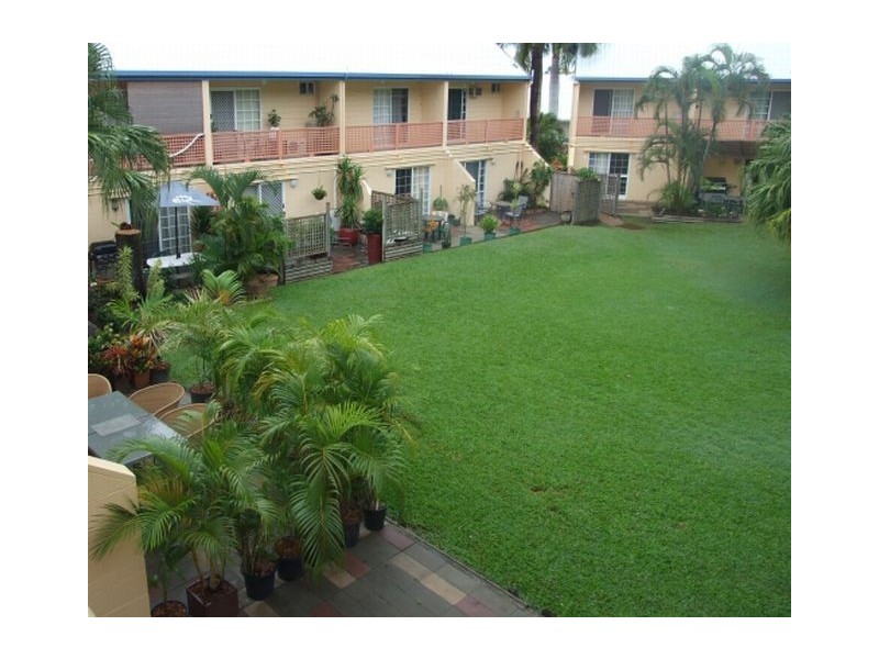 16/11 Island Drive, Cannonvale QLD 4802